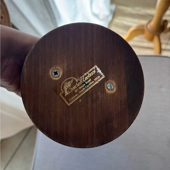 Vintage Hand-Carved Wooden Asian Woman Bust Sculpture – 11” - Picture 5 of 7